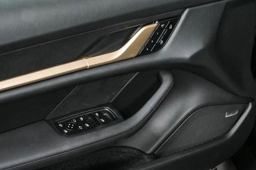 2025 Porsche Taycan 4S