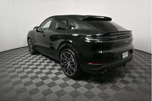 2025 Porsche Cayenne AWD
