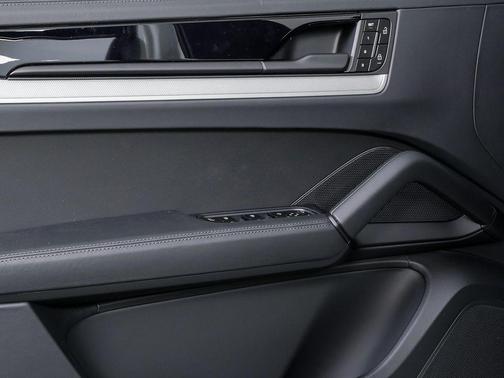 2026 Porsche Cayenne Cayenne E-Hybrid