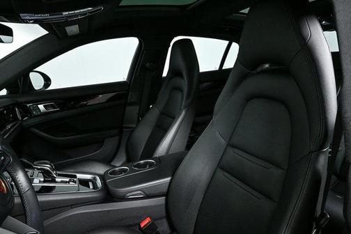 2022 Porsche Panamera Platinum Edition