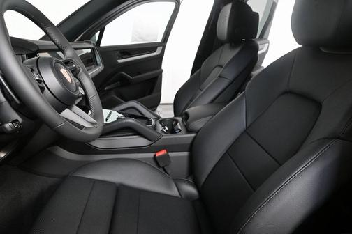 2026 Porsche Cayenne AWD