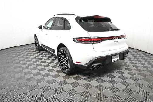 2026 Porsche Macan AWD