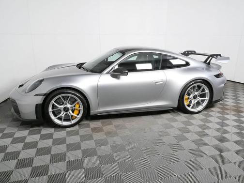 GT Silver Metallic 2026 Porsche 911 GT3