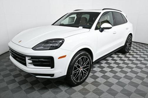2025 Porsche Cayenne AWD