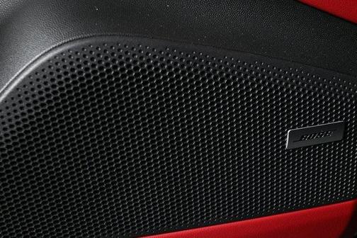 2025 Porsche Macan Turbo