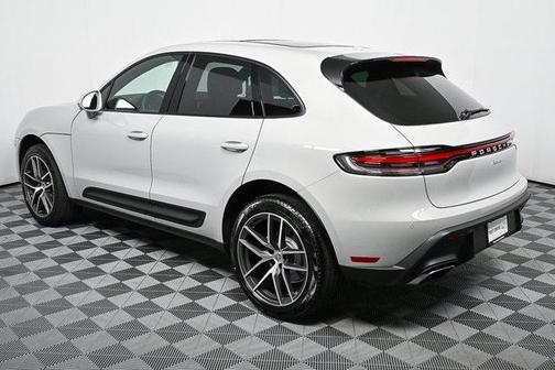 2025 Porsche Macan Base