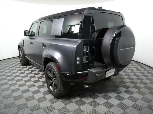 2023 Land Rover Defender 110 V8