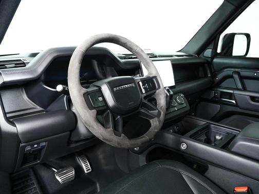 2023 Land Rover Defender 110 V8