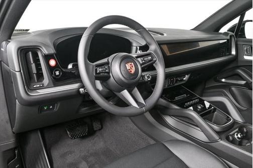 2025 Porsche Cayenne AWD