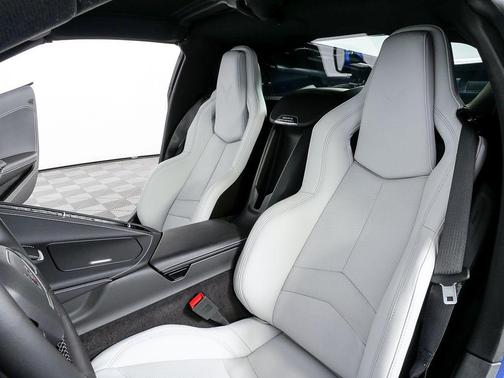 2024 Chevrolet Corvette Stingray w/1LT