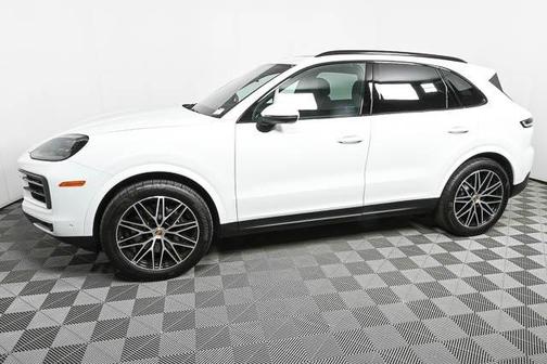 2025 Porsche Cayenne AWD