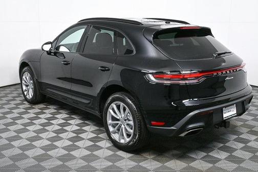 2026 Porsche Macan AWD