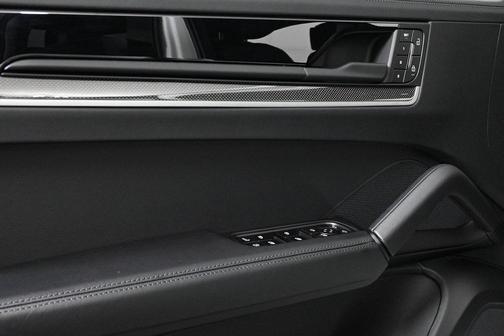2025 Porsche Cayenne Turbo