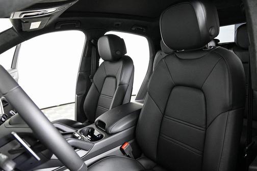 2025 Porsche Cayenne Turbo