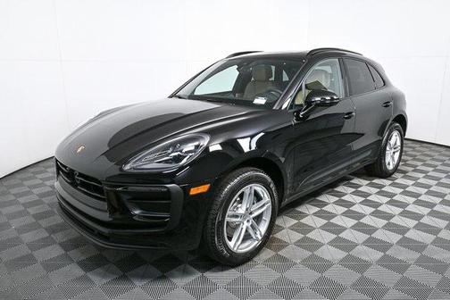 2026 Porsche Macan AWD