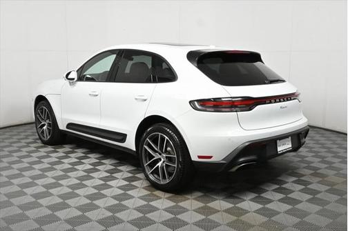 2025 Porsche Macan Base