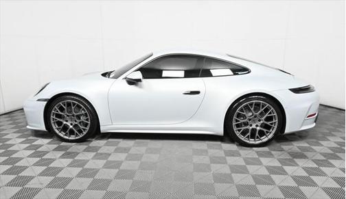 2025 Porsche 911 Carrera