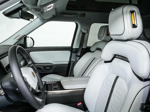 2024 Rivian R1S Adventure Quad Motor Large Pack