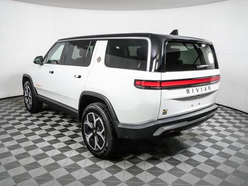 2024 Rivian R1S Adventure Quad Motor Large Pack