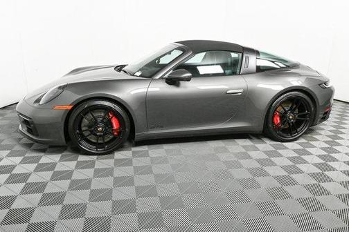 2024 Porsche 911 Targa 4 GTS