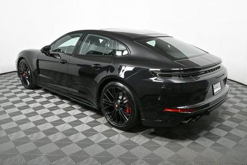 2026 Porsche Panamera GTS
