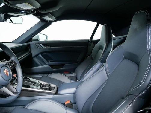 2026 Porsche 911 Carrera