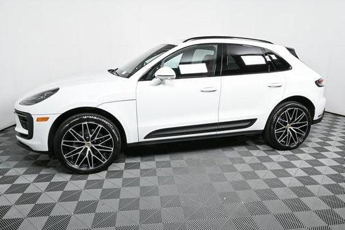 2024 Porsche Macan Base