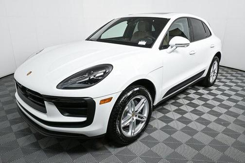 2025 Porsche Macan Base