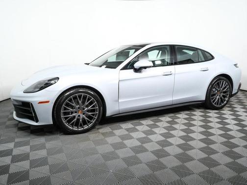 2026 Porsche Panamera RWD