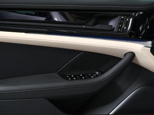 2026 Porsche Panamera RWD