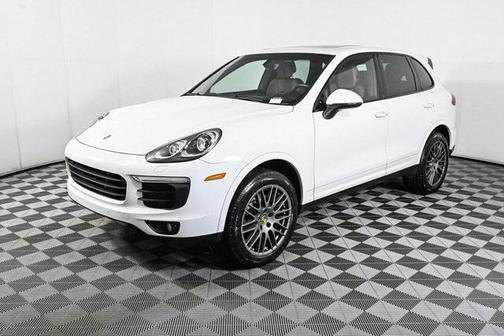 2017 Porsche Cayenne Platinum Edition