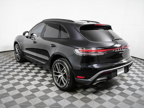 2024 Porsche Macan AWD