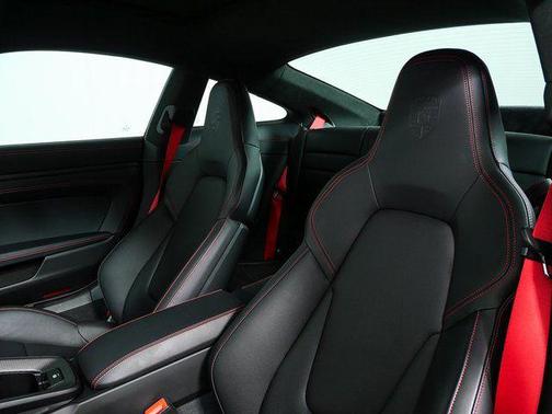 2025 Porsche 911 Carrera GTS