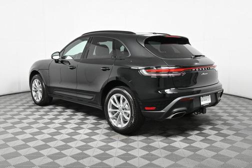 2025 Porsche Macan AWD