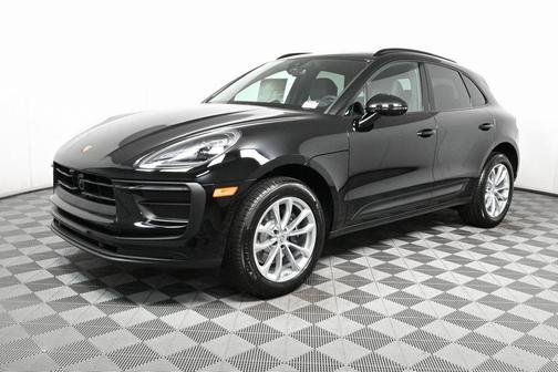 2025 Porsche Macan AWD
