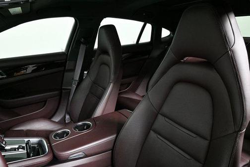 2022 Porsche Panamera Platinum Edition