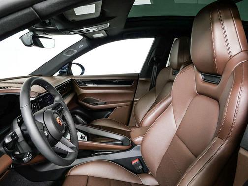 2026 Porsche Macan Macan Electric