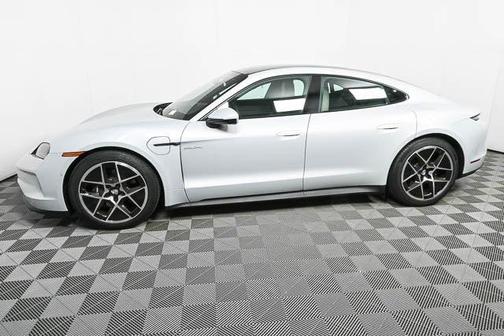 2025 Porsche Taycan RWD