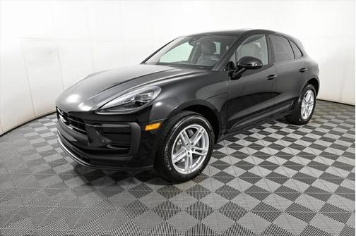 2025 Porsche Macan Base