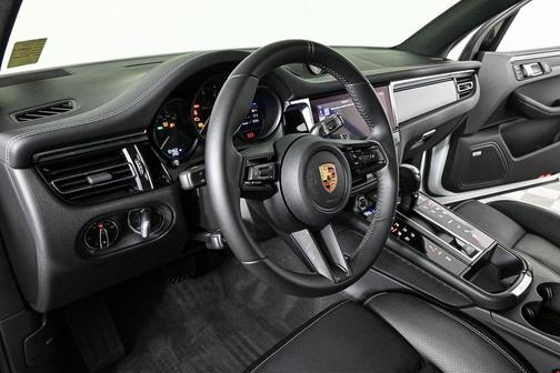 2024 Porsche Macan T