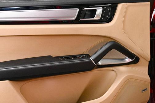 2023 Porsche Cayenne Turbo