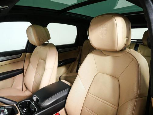 2023 Porsche Cayenne Turbo