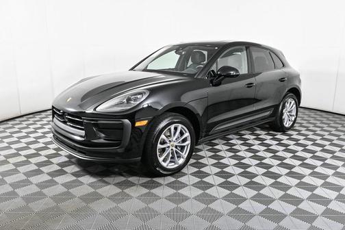 2025 Porsche Macan AWD