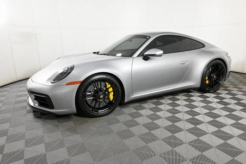 2024 Porsche 911 Carrera GTS