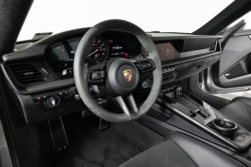 2024 Porsche 911 Carrera GTS