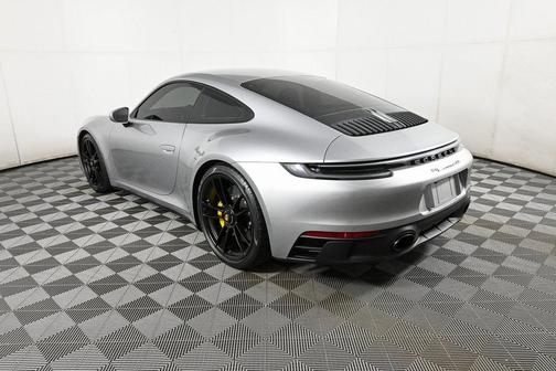 2024 Porsche 911 Carrera GTS