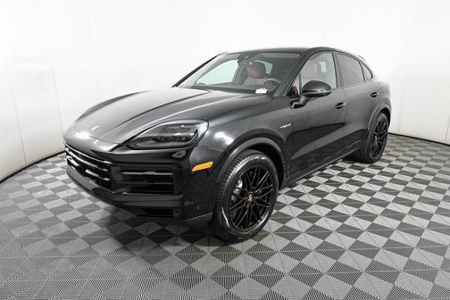 2025 Porsche Cayenne AWD