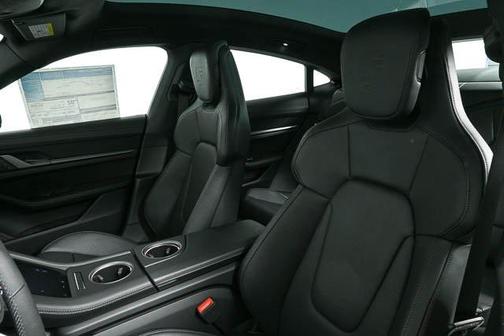 2025 Porsche Taycan RWD