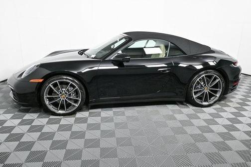 2022 Porsche 911 Carrera