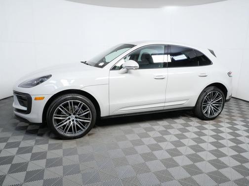 Chalk 2024 Porsche Macan Macan